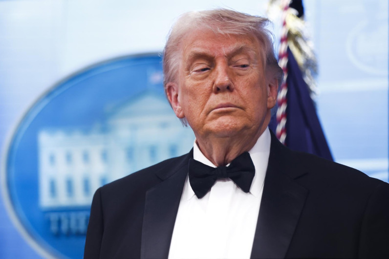 Trump afirma que Irán busca reabrir el Estrecho de Ormuz en medio de “colapso”