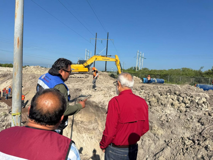 Trabajan para restablecer el suministro de agua potable en Ciudad Victoria
