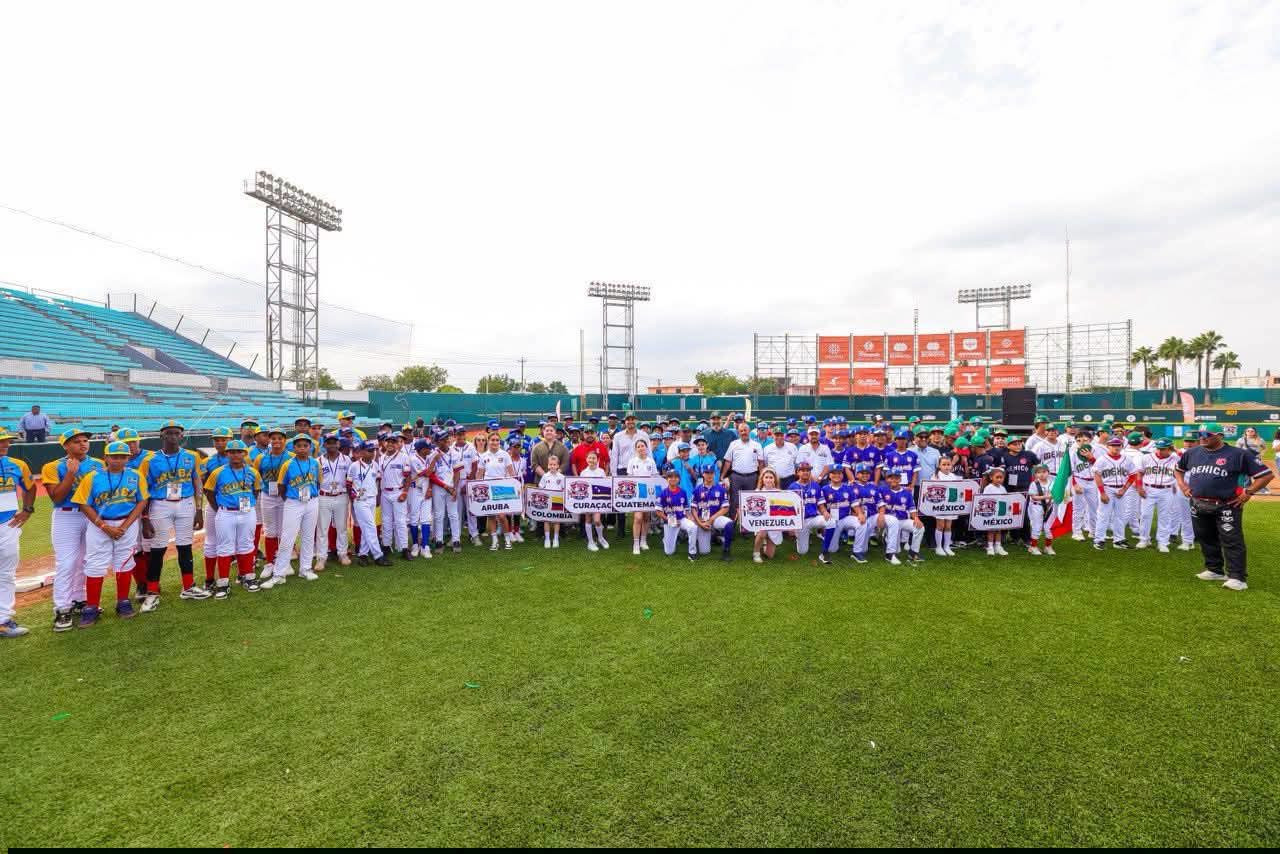 Continúa con éxito la Serie Latinoamericana de Béisbol