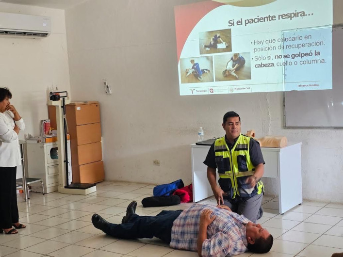 Capacita SET a personal de albergues escolares en primeros auxilios