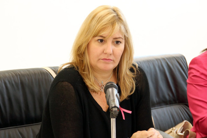 Rosa Muela realiza recorrido en el rodante de la colonia Lauro Aguirre