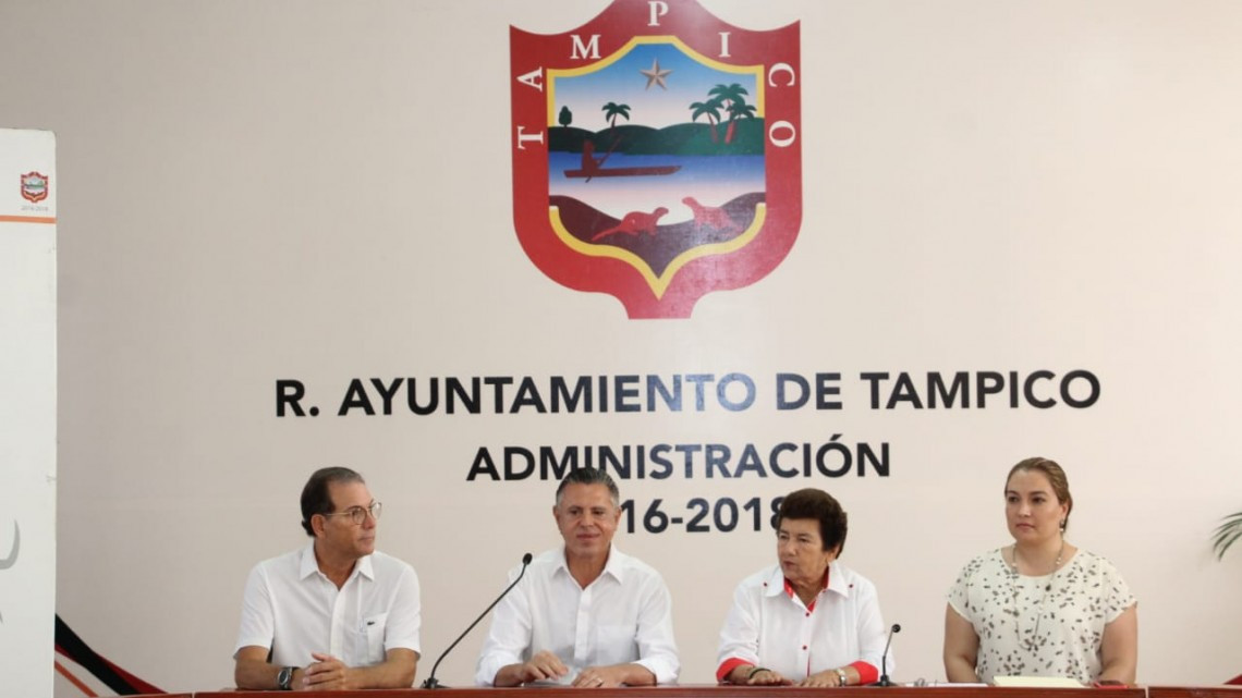 Presenta Jesús Nader su equipo de entrega-recepción
