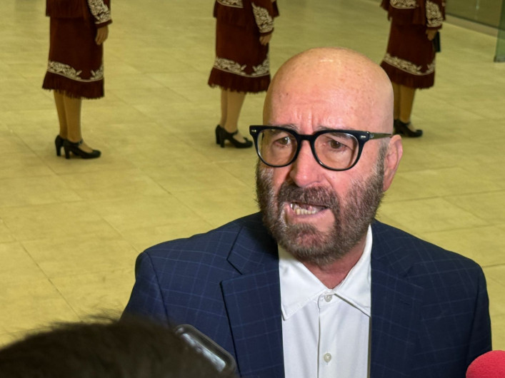 Presas internacionales sin agua para pagar a EU