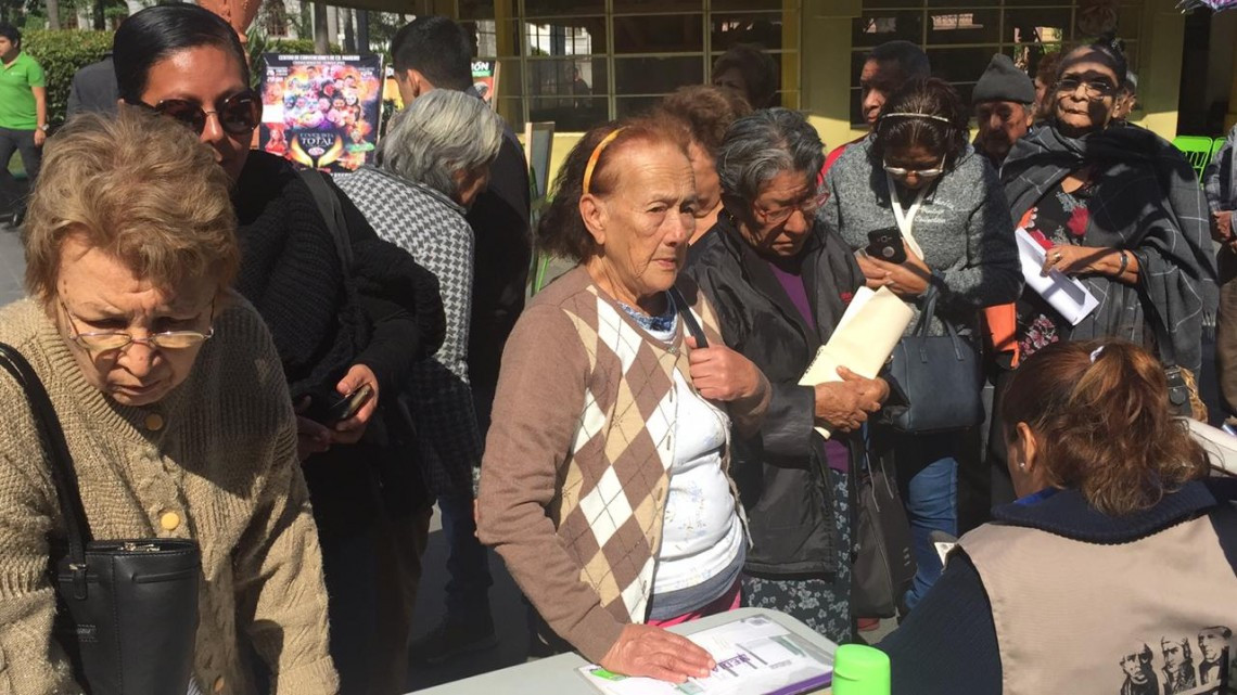 Censan a interesados en créditos a la palabra