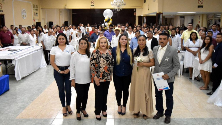 Legalizan su relación 220 parejas altamirenses
