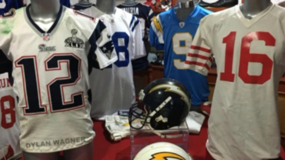 Chico de 19 años delató a ladrón de Jersey de Brady   