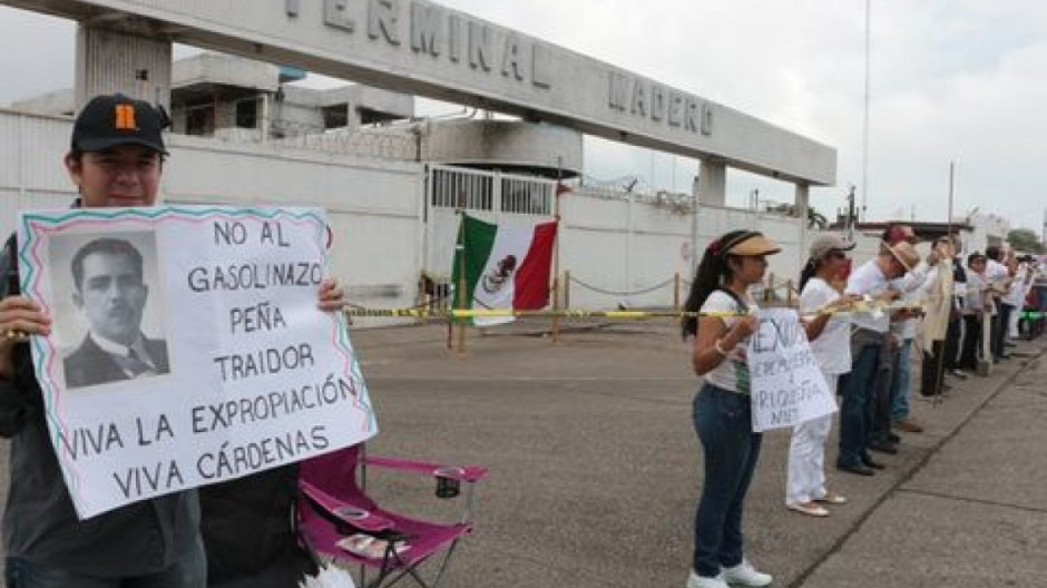 Pemex sin desbasto de gasolina por bloqueos