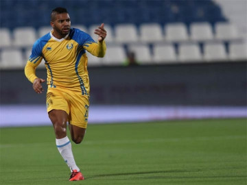 Asaltante asesina a futbolista brasileño 