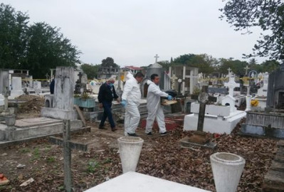 Exhuman cuerpo de bebé de joven asesinada