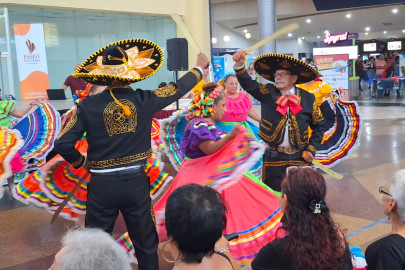 Conmemora Gobierno Municipal Día Del Abuelo con evento artístico