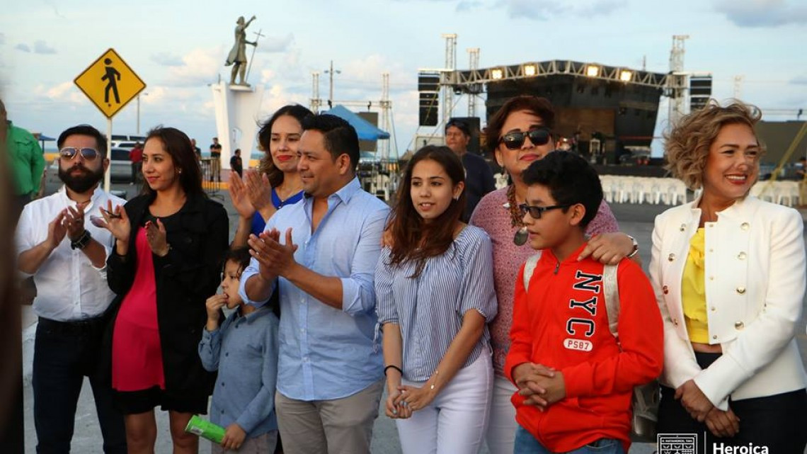 Develan placa de Rigo Tovar en Playa Bagdad