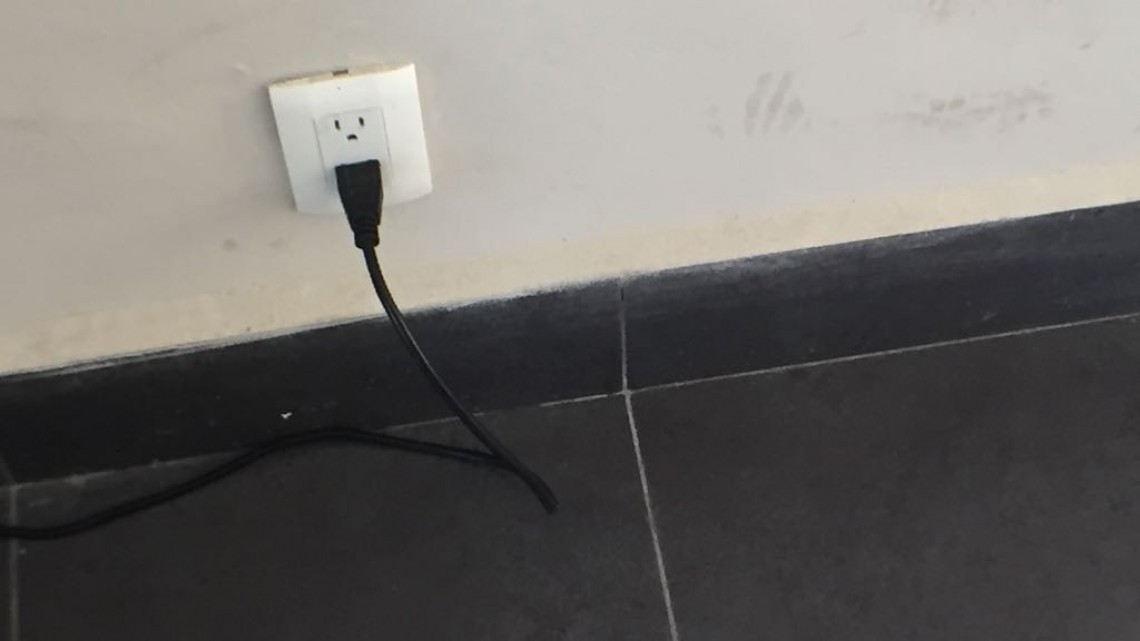 Obras inconclusas en edificios y espacios públicos causan inconformidad