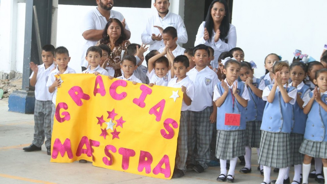 Supervisa Magda Peraza construcción de comedor escolar en primaria