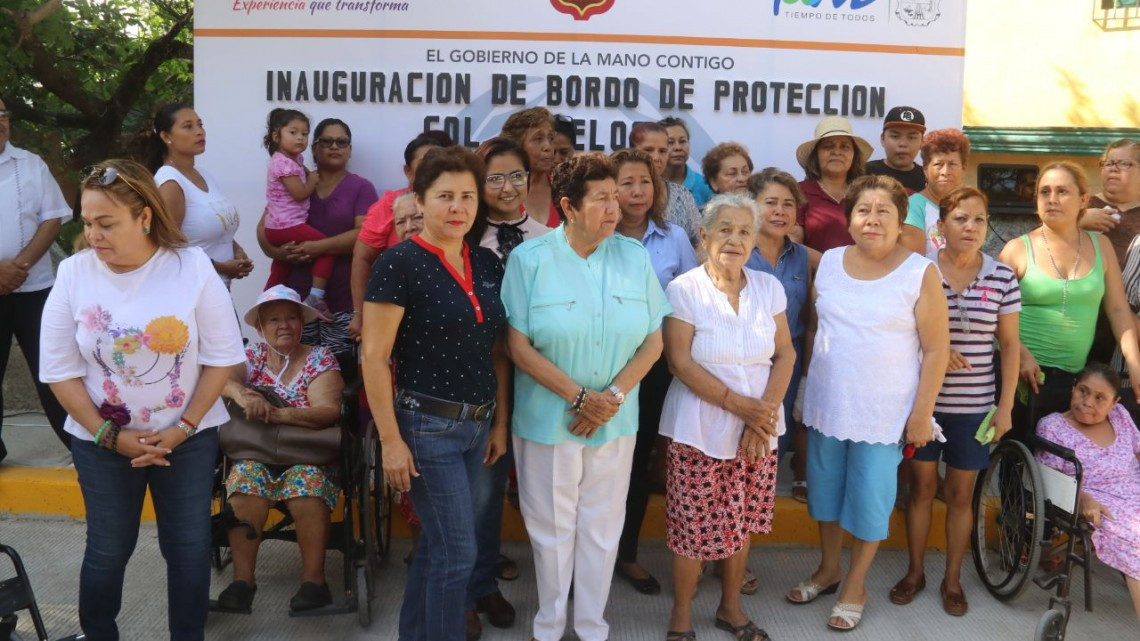 Inaugura Magda Peraza pavimentaciones en la Morelos y Cascajal