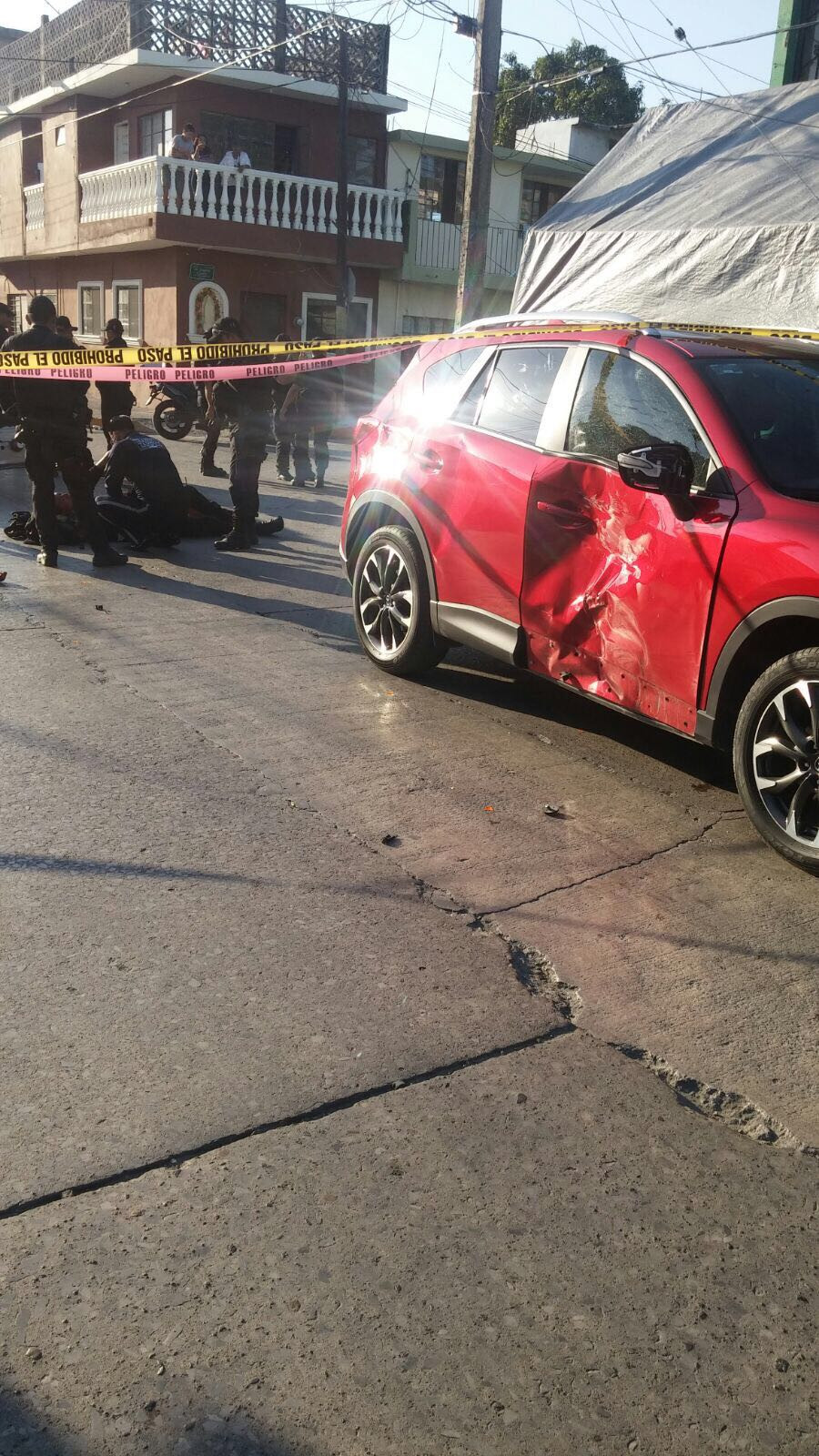 Chocan policías cuando iban detrás de ladrones