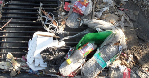 Multarán a quienes tiren basura en la calle