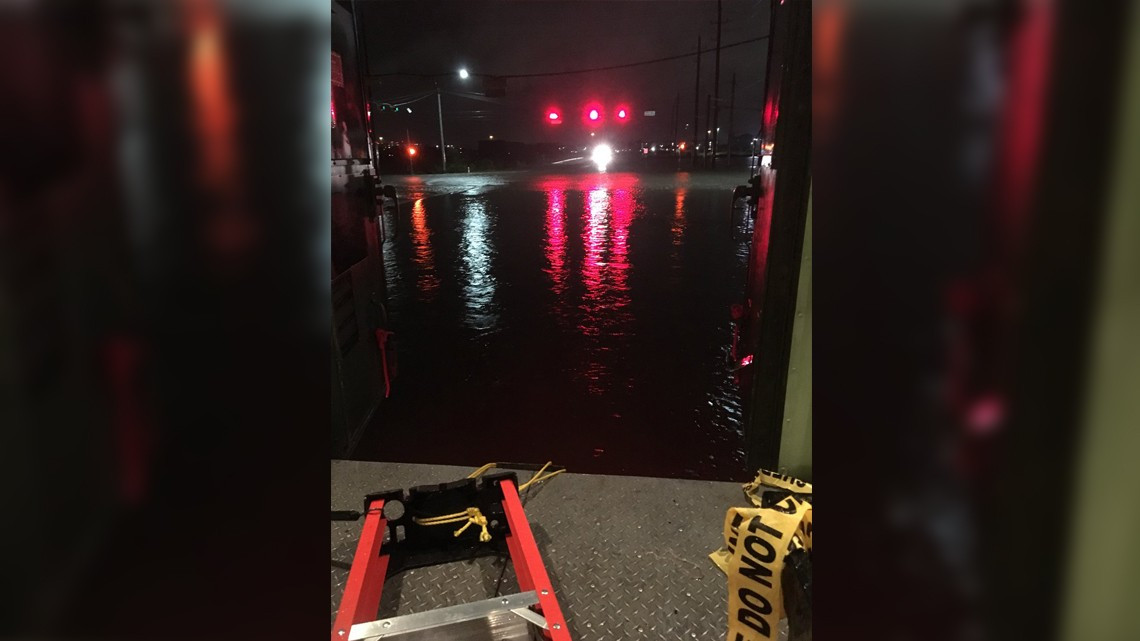 "Harvey" deja grandes daños a su paso por Texas