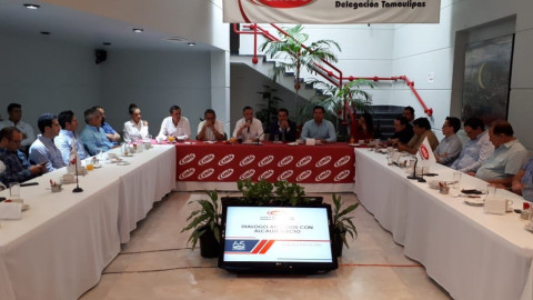 Se reúne Chucho Nader con socios de la Cámara Mexicana de la Industria de la Construcción