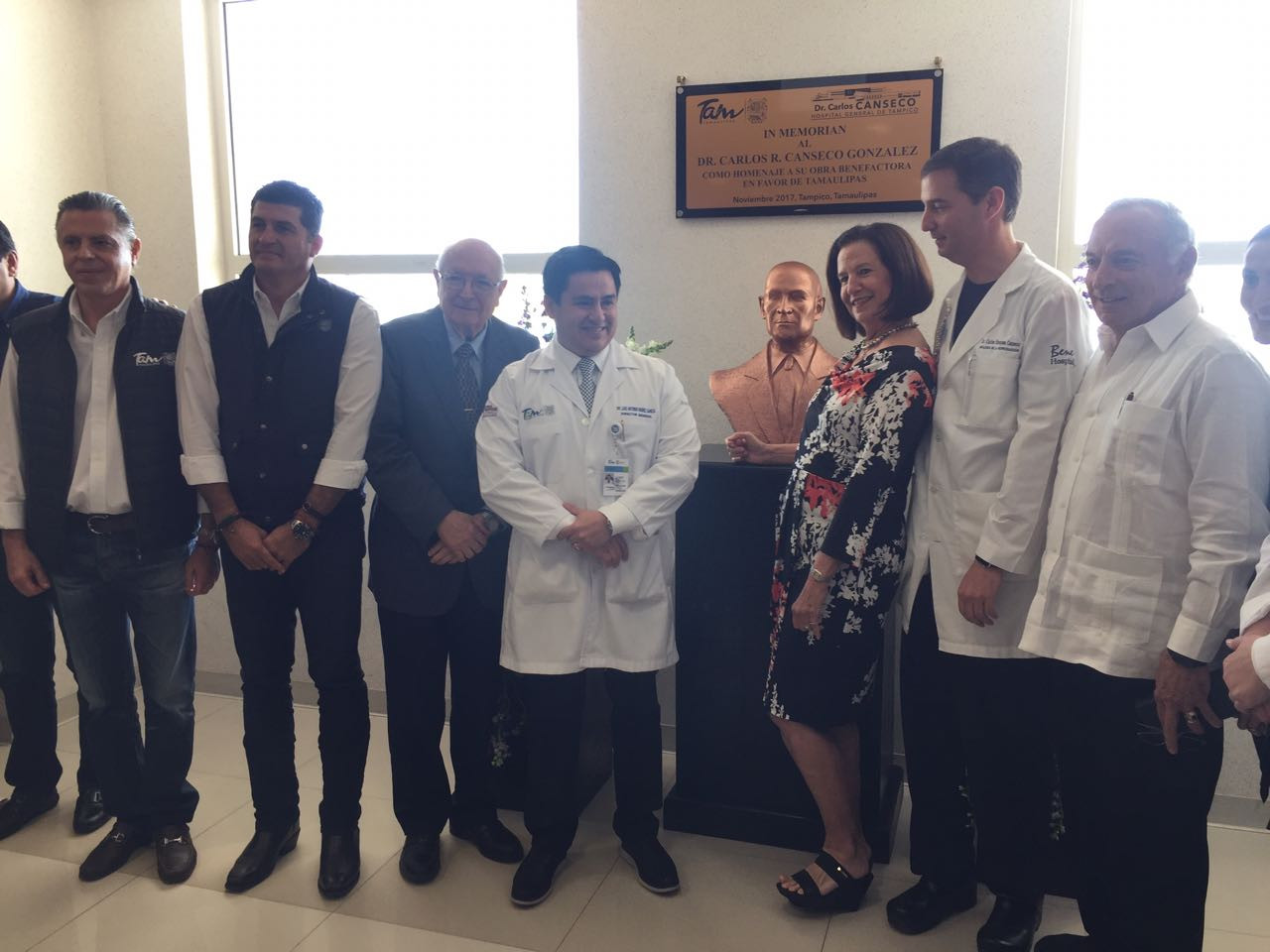 Rinden homenaje póstumo al Dr. Carlos Consejo González