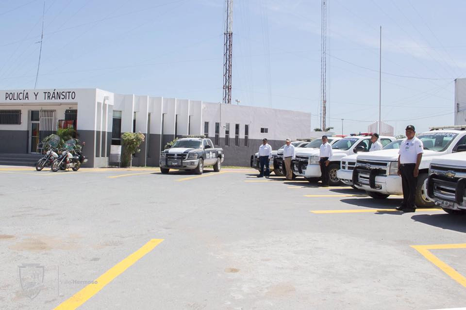 Apoyan remodelación de patrullas y motocicletas de tránsito