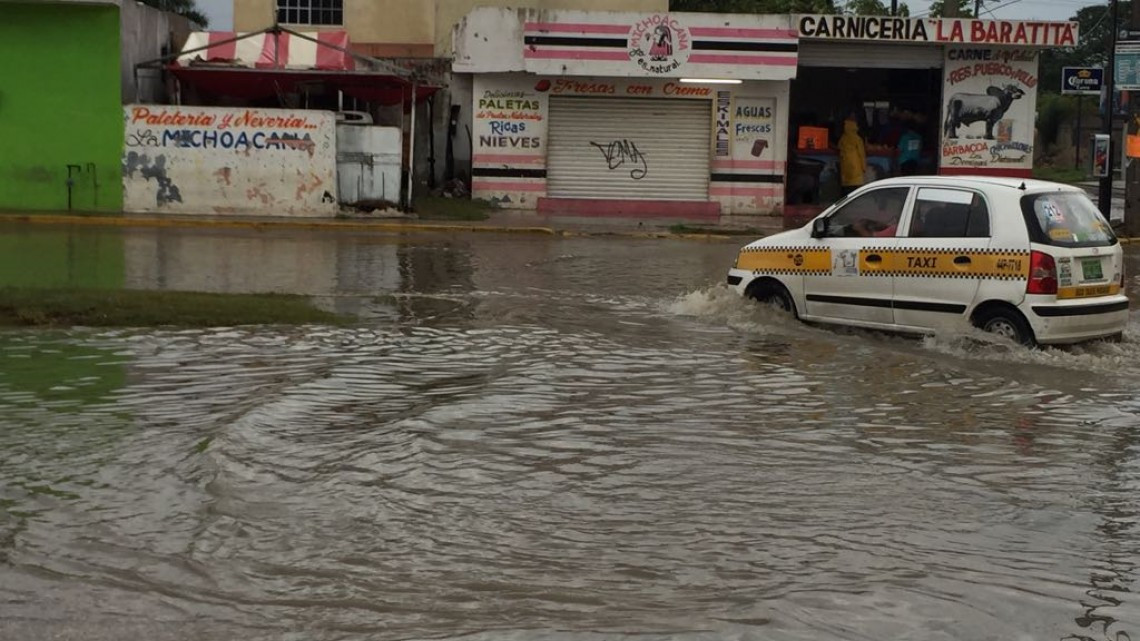 Encharcamientos en Altamira genera paso de Franklin por norte de Veracruz