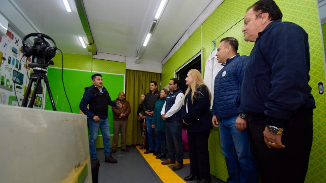 Activa Alcaldesa unidad móvil del Instituto Federal de Telecomunicaciones