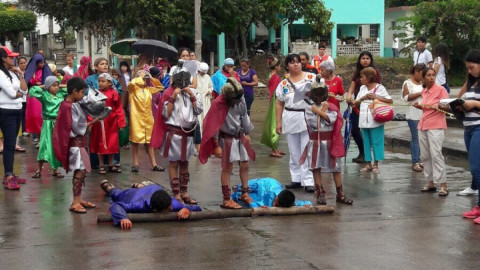 Realizan Viacrucis Infantil en  Iglesia de Ciudad Madero