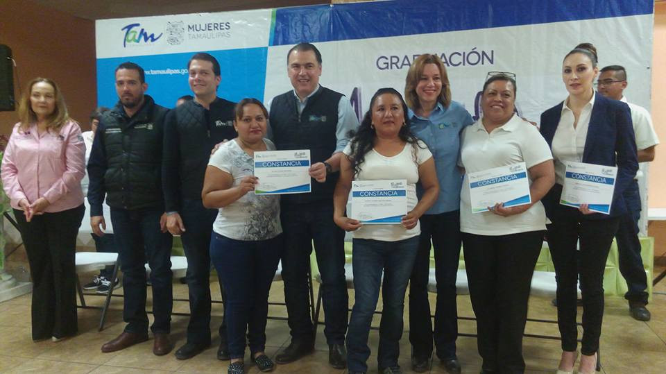 Se gradúan mujeres del programa “Mujeres Sostenibles” 