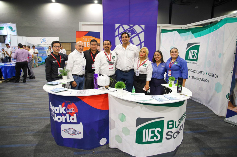 Recorrió Carlos Peña Ortiz expo Tam celebrada en Reynosa 