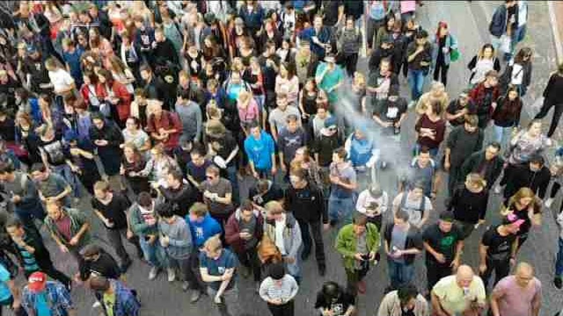 Miles de personas protestan previo a la cumbre del G-20 en Hamburgo