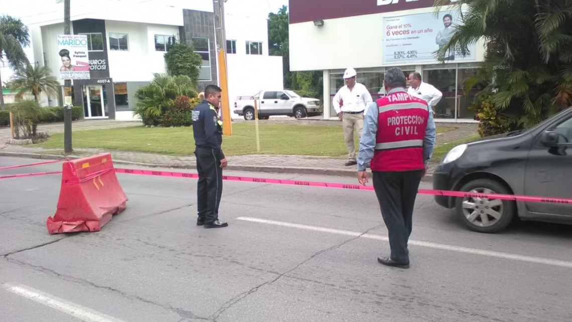 PEMEX trabaja en hundimiento registrado en la avenida Hidalgo