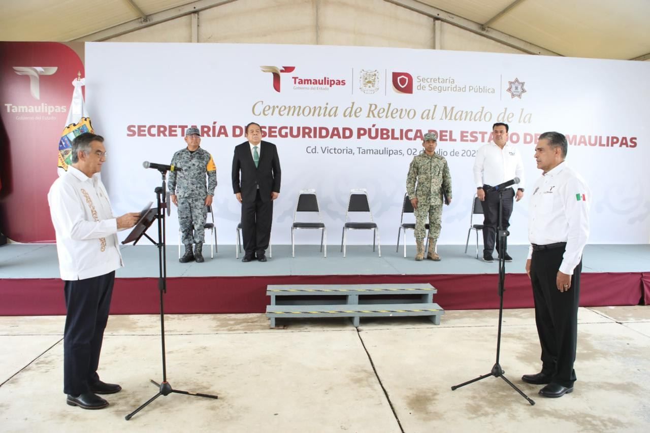  Realizan relevo de mando en Seguridad Pública