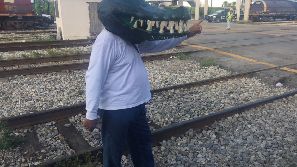 Chucho el cocodrilo invita a visitar ex edificio de Aduana Marítima