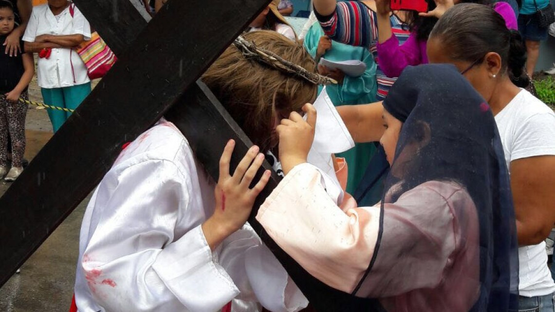 Realizan Viacrucis Infantil en  Iglesia de Ciudad Madero