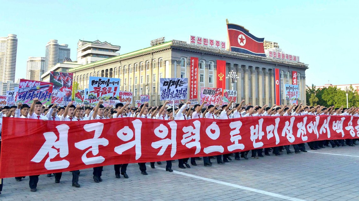 Kim Jong-un armó un gigantesco desfile en Pyonyang 