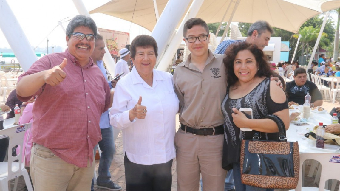 Todo un éxito primer día del "Festival de las Tortas" en Tampico