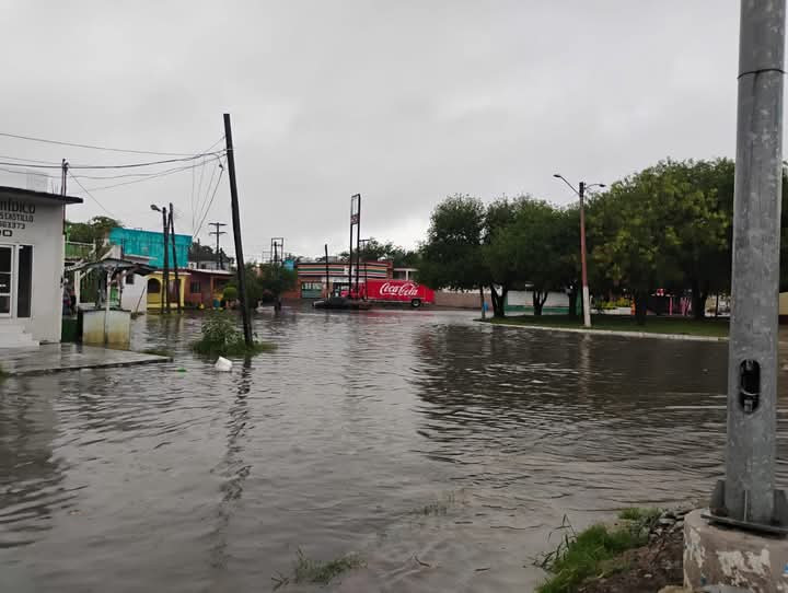 Caída de 2.5 pulgadas de lluvia provoca inundaciones en Matamoros