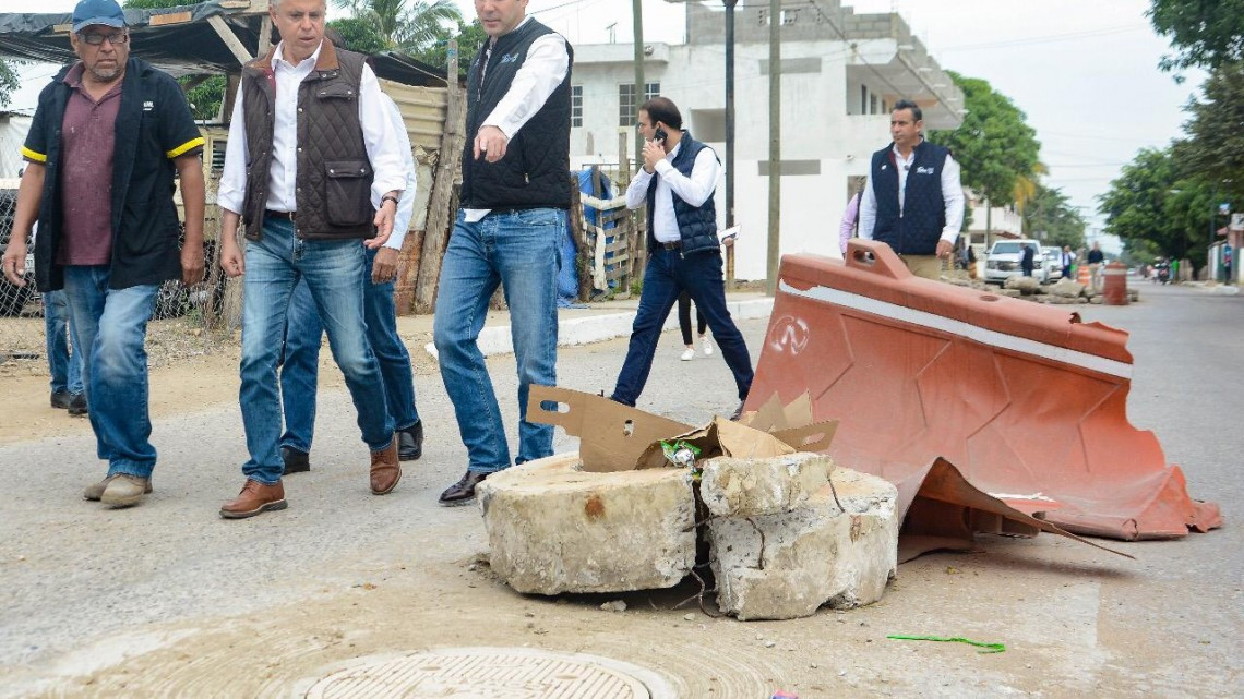 Supervisa Chucho Nader avances en obras de reposición de pavimento