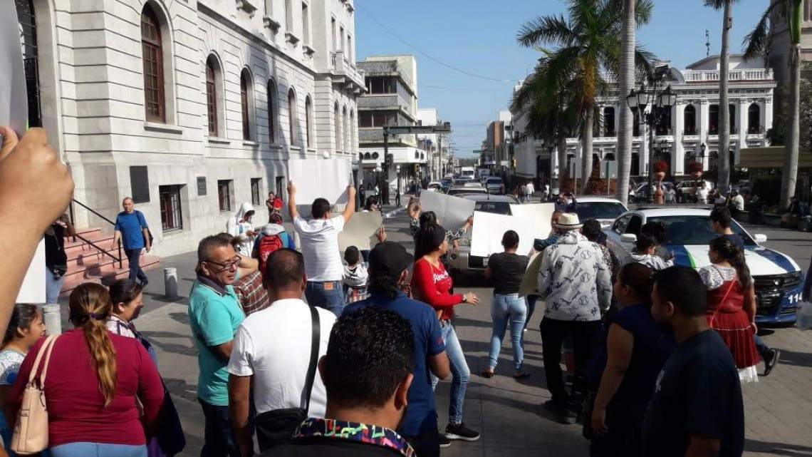 Ambulantes exigen a Chucho Nader los deje trabajar 