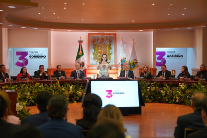 'En Nuevo Laredo lo mejor esta por venir': Carmen Lilia Canturrosas da su tercer informe