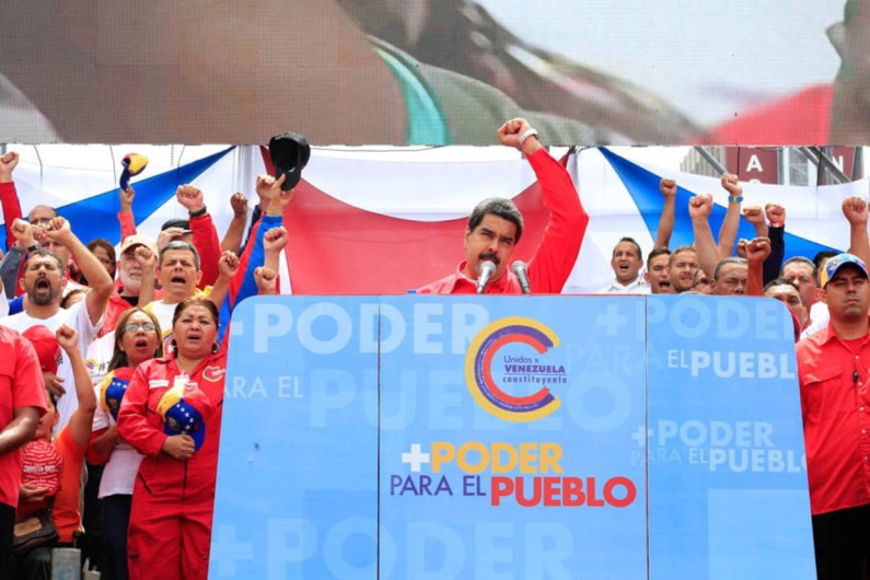 Gobierno de Peña Nieto, entreguista y asesino: Nicolás Maduro