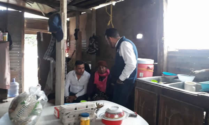 Entregan apoyos a familias vulnerables en Miguel Alemán 