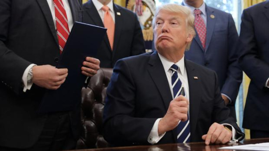 Niega Rusia contactos entre servicios de inteligencia y asesores de Trump