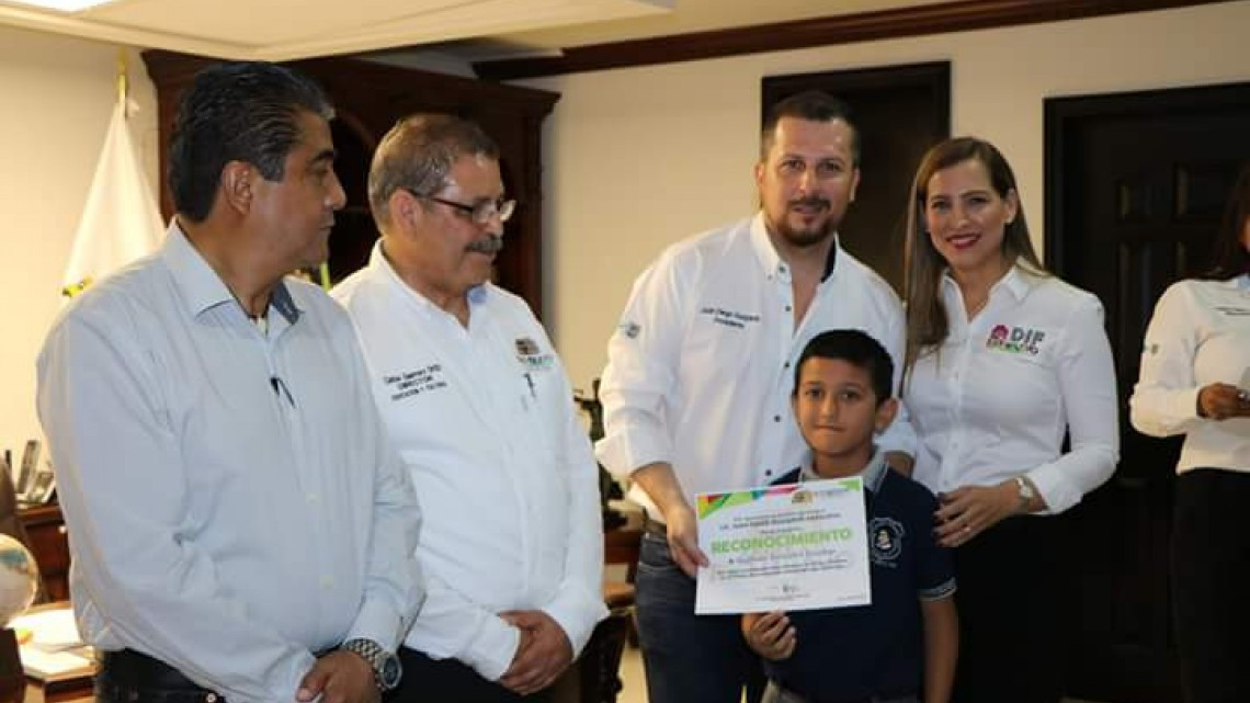 Entregan reconocimientos a integrantes del “Ayuntamiento Infantil”