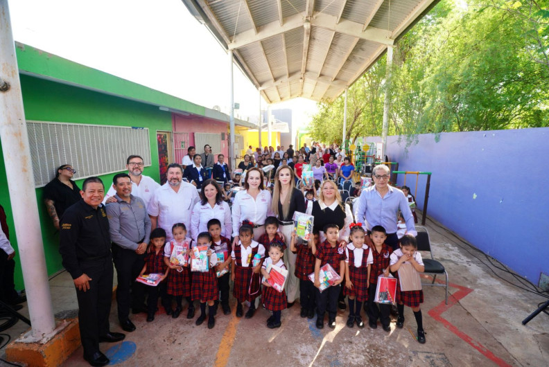 Con liderazgo educativo, Carmen Lilia Canturosas marca diferencia con apoyos escolares