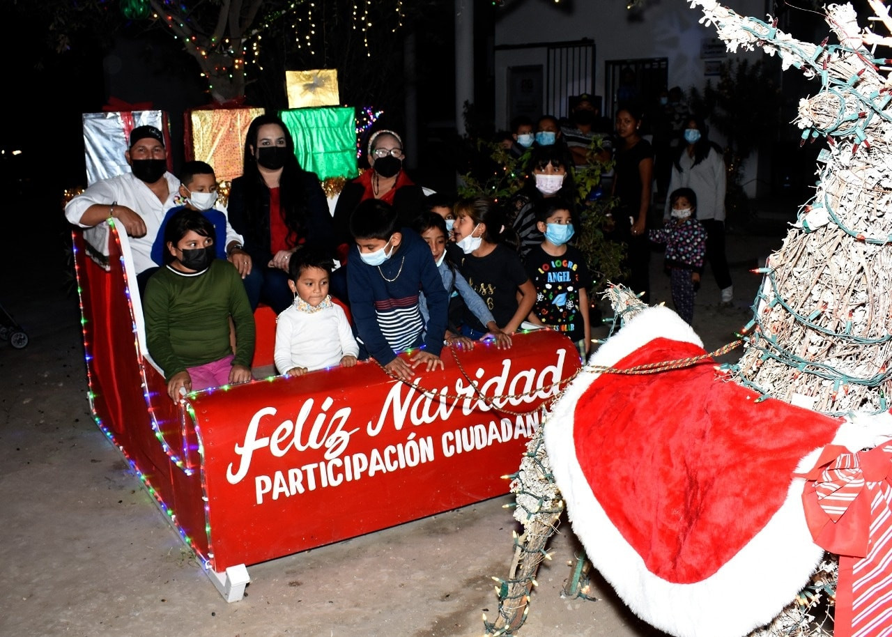 Enciende Alcalde de Río Bravo iluminación navideña en Delegación Noreste