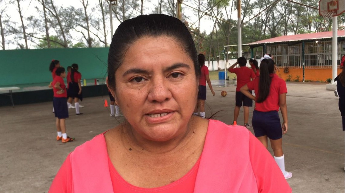 Paredes y pisos se quiebran en escuela primaria que se hunde