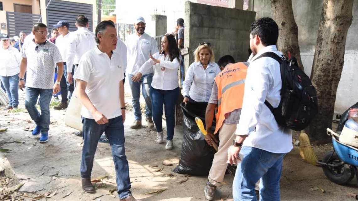 Realizan jornada de limpieza en colonia Arenal