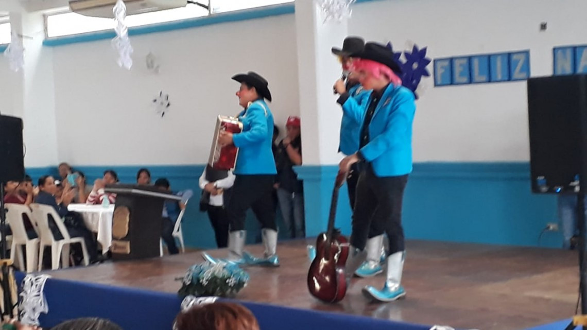 Celebran posada navideña integrantes del CRI Altamira