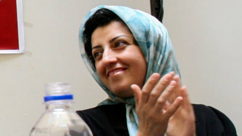 Narges Mohammadi, Nobel de la Paz, es detenida en Irán durante acto memorial